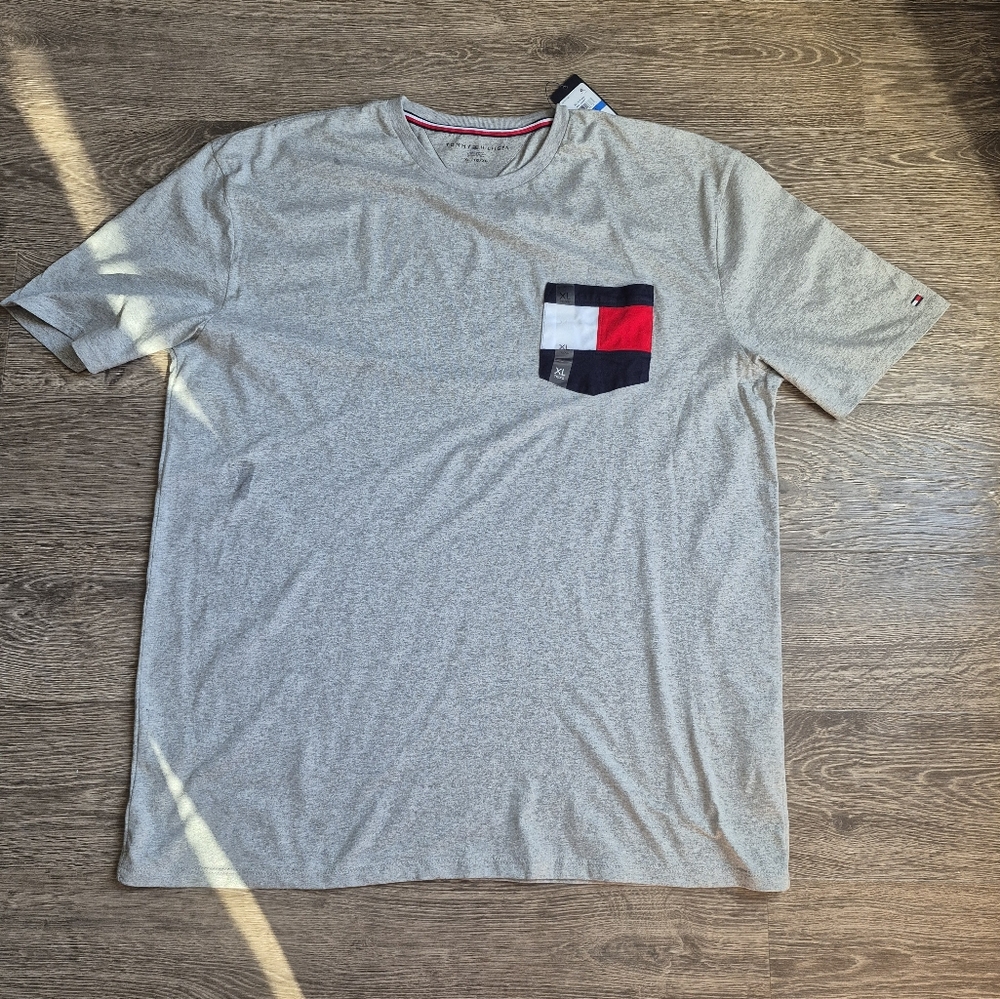 Tommy Hilfiger Gray Short Sleeve Tee. Extra Large XL